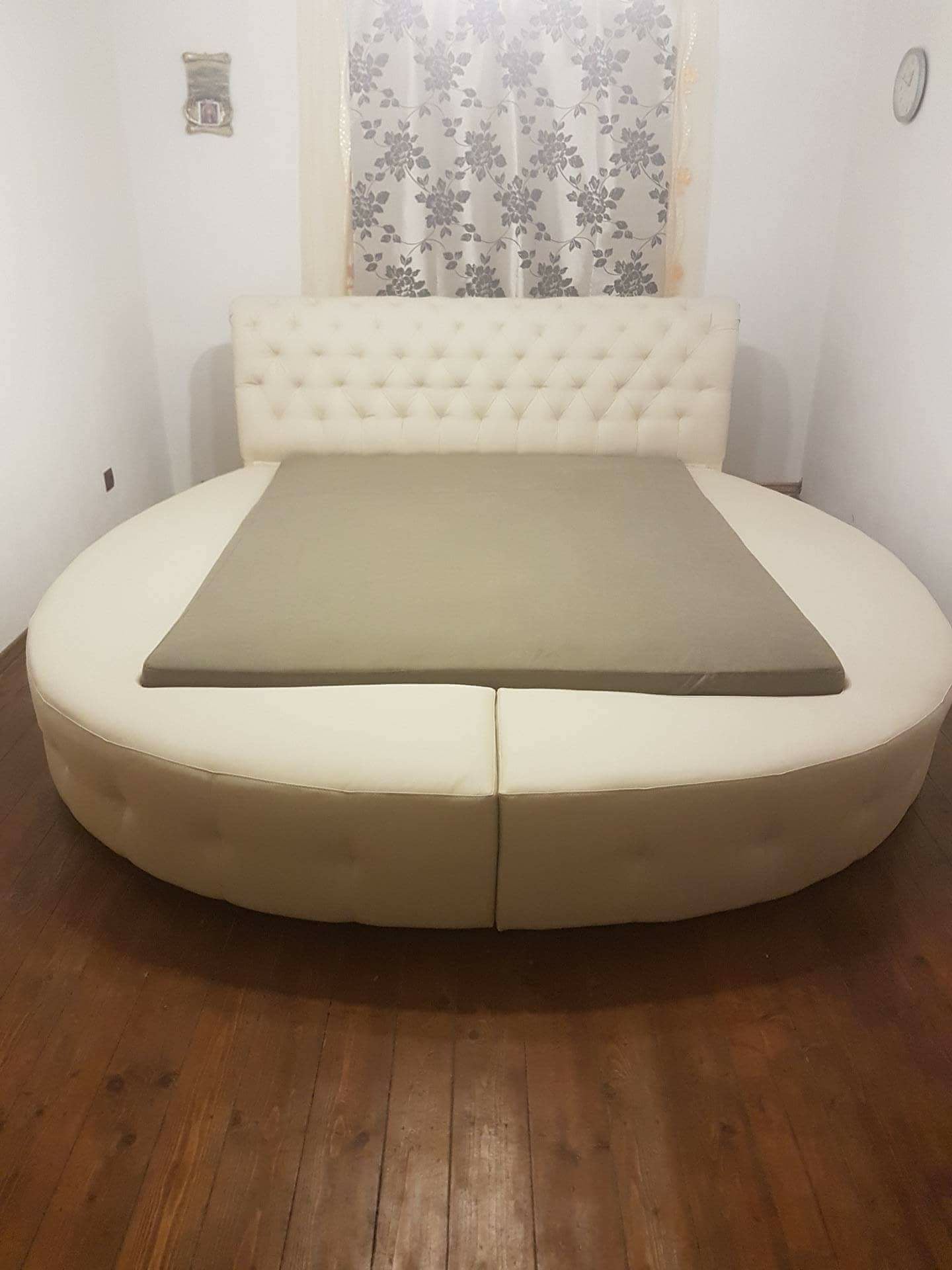 Pat Matrimonial Tapițat Rotund