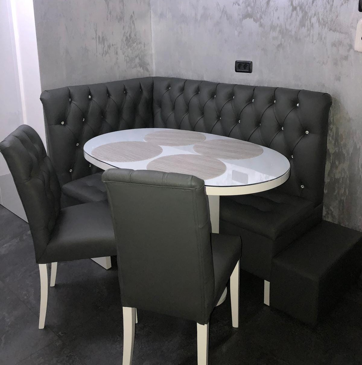 Colțar bucătărie, Scaune